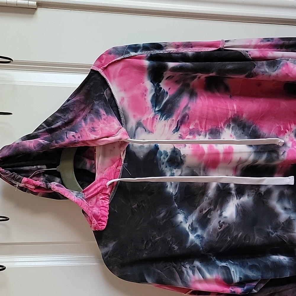 Women's lightweight hoodie